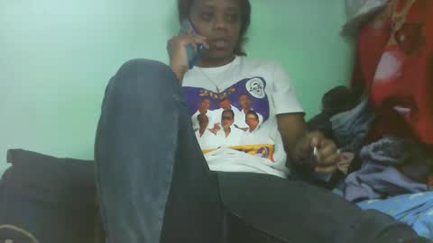 larissa645771 online show from 12/01/25, 07:46