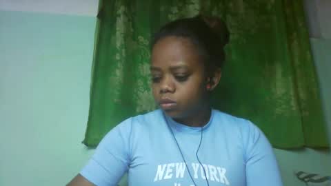 larissa645771 online show from 02/10/26, 05:28