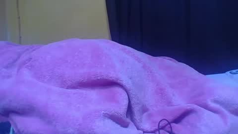 larissa645771 online show from 04/19/26, 06:10