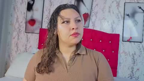 Snapshot of larissa_antonella chatting on 06/24/26, 03:49 larissa_antonella online show from 06/24/26, 03:49
