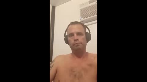 larrybarry794491163 online show from 05/13/26, 09:39