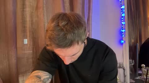 larsskeet online show from 11/25/25, 02:39