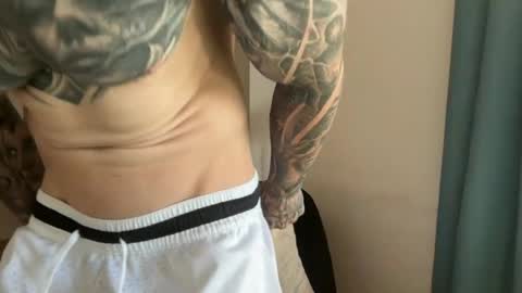Snapshot of larsskeet chatting on 06/19/26, 06:34 larsskeet online show from 06/19/26, 06:34