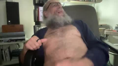 chris online show from 04/27/26, 01:42