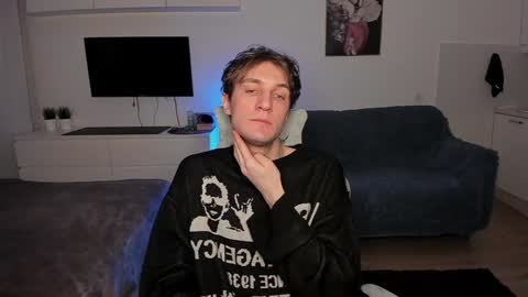 Snapshot of lastnight4you chatting on 12/22/24, 01:01 acie online show from 12/22/24, 01:01