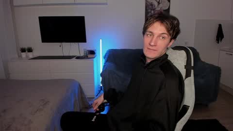 Snapshot of lastnight4you chatting on 12/22/24, 04:06 acie online show from 12/22/24, 04:06