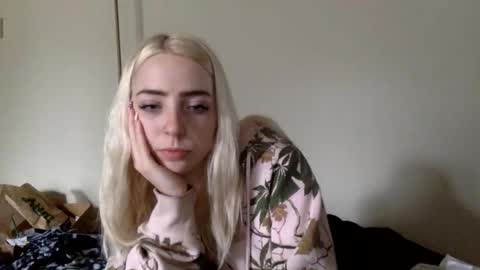 Roxy blue online show from 03/03/26, 08:26