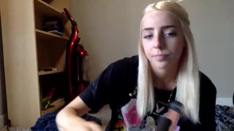 Roxy blue online show from 03/06/26, 09:22