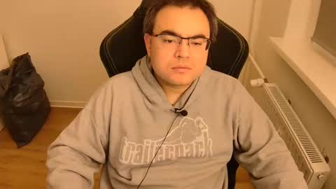 latexboy893 online show from 02/25/26, 09:46