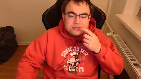 latexboy893 online show from 03/01/26, 09:50