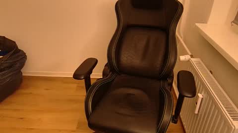 latexboy893 online show from 03/07/26, 06:27