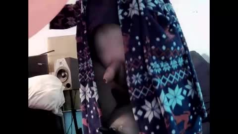 latexchris77 online show from 12/19/24, 02:02