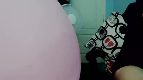 Snapshot of latexchris77 chatting on 07/12/26, 06:59 latexchris77 online show from 07/12/26, 06:59