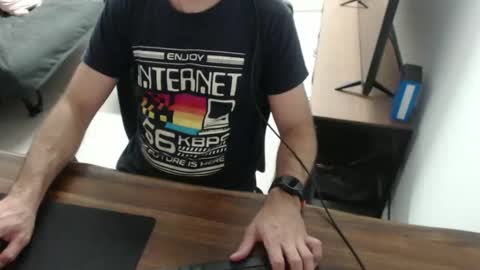 latexdave84 online show from 12/15/25, 08:40