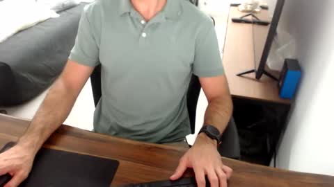 latexdave84 online show from 01/14/26, 05:57