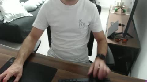 latexdave84 online show from 03/20/26, 09:58