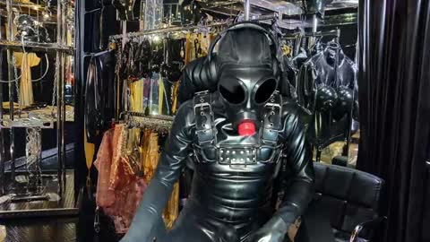 latexlover202 online show from 02/05/25, 11:28