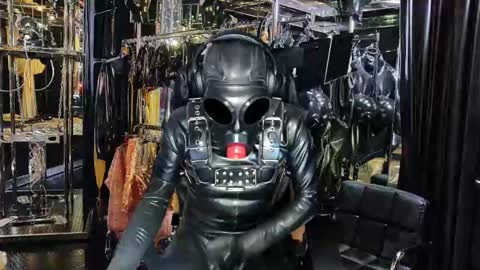 latexlover202 online show from 02/07/25, 12:09