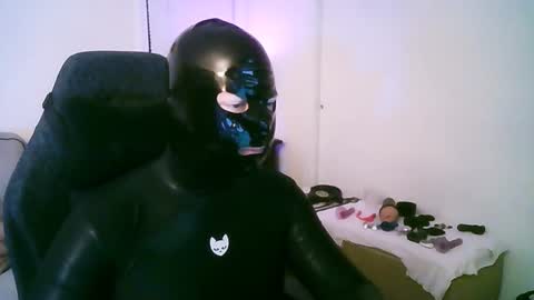 latexminheadroom online show from 02/06/26, 06:51