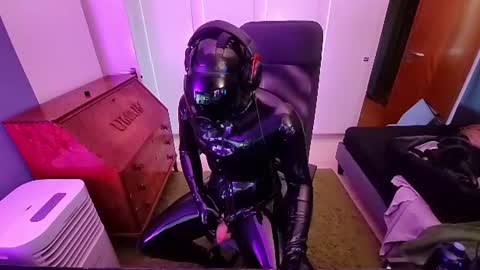 Snapshot of latexviking003 chatting on 07/13/26, 04:32 latexviking003 online show from 07/13/26, 04:32