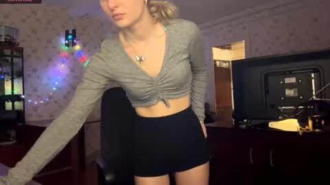 Amelia online show from 03/10/26, 03:39