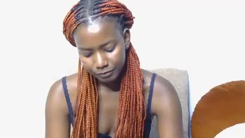 latiffaah_xx online show from 03/12/26, 11:16