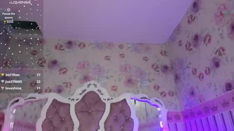 Snapshot of latin_ashley_ chatting on 12/15/24, 09:03 Valeria online show from 12/15/24, 09:03