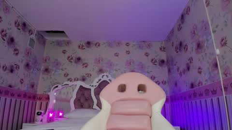 Snapshot of latin_ashley_ chatting on 02/15/25, 06:02 Valeria online show from 02/15/25, 06:02