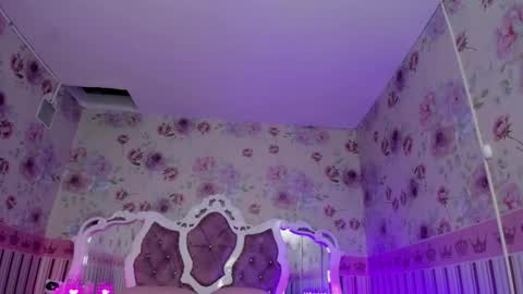 Snapshot of latin_ashley_ chatting on 02/23/25, 05:23 Valeria online show from 02/23/25, 05:23