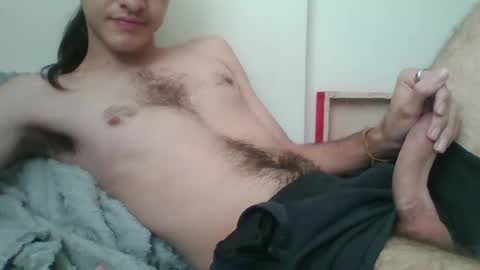 Snapshot of latin_boi6 chatting on 03/17/26, 04:43 Angel online show from 03/17/26, 04:43