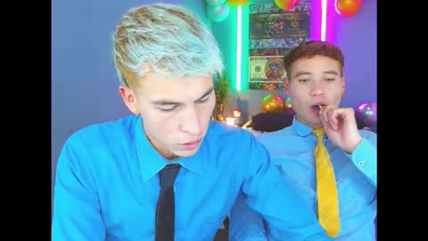 latin_boysxxx_ online show from 10/30/25, 11:49