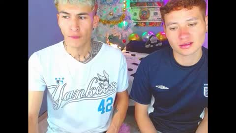 latin_boysxxx_ online show from 10/31/25, 10:22