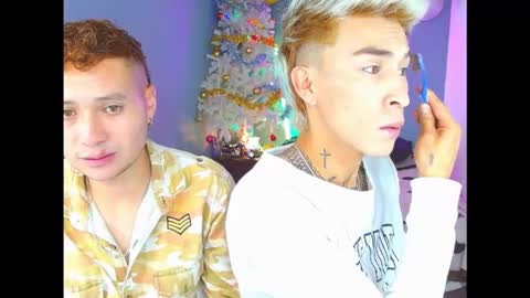 latin_boysxxx_ online show from 11/06/25, 12:33