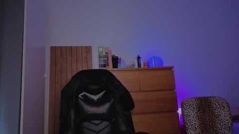  Free OF online show from 10/05/25, 09:40