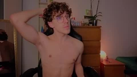  Free OF online show from 12/21/25, 05:03