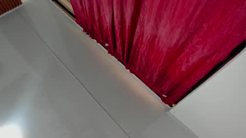 latina_candy01 online show from 11/25/25, 07:58