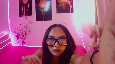 Snapshot of latina_kia chatting on 11/11/25, 01:00 latina_kia online show from 11/11/25, 01:00