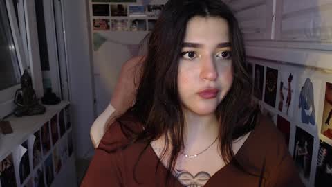 Snapshot of latina_mia chatting on 12/16/24, 11:50 miiiiiiaaaa online show from 12/16/24, 11:50