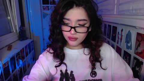 Snapshot of latina_mia chatting on 01/30/25, 11:24 miiiiiiaaaa online show from 01/30/25, 11:24