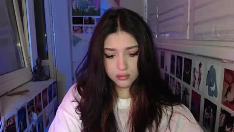 Snapshot of latina_mia chatting on 02/11/25, 04:44 miiiiiiaaaa online show from 02/11/25, 04:44