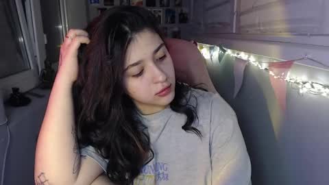 Snapshot of latina_mia chatting on 02/24/25, 02:08 miiiiiiaaaa online show from 02/24/25, 02:08