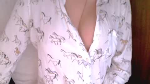 Snapshot of latina_miax chatting on 09/08/25, 09:58 mia online show from 09/08/25, 09:58
