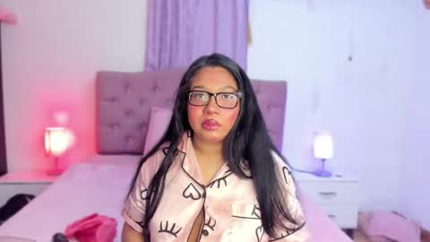 Martina online show from 10/10/25, 06:01