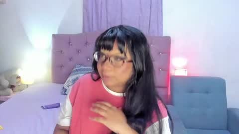 Snapshot of latinabombsheell chatting on 07/07/26, 07:23 Martina online show from 07/07/26, 07:23