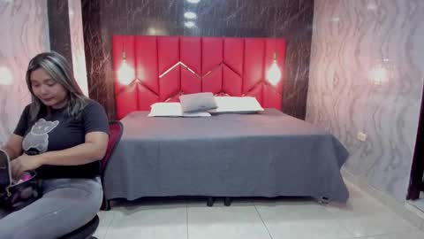 EMMA   online show from 02/04/26, 02:01