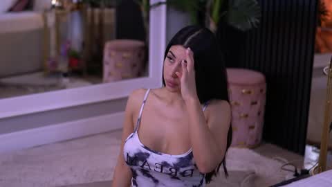 Latina online show from 03/25/26, 05:08