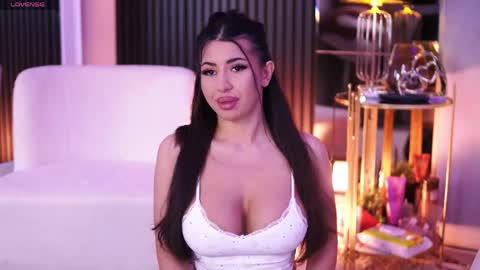 Latina online show from 04/24/26, 06:21