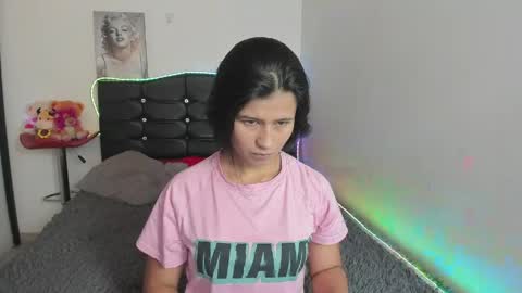 Snapshot of latinaqueen023 chatting on 05/06/26, 03:50 Luna online show from 05/06/26, 03:50