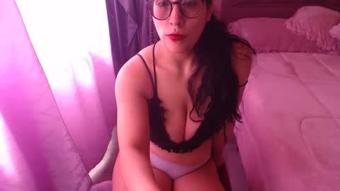 Snapshot of latinboobs23 chatting on 09/11/25, 02:39 latinboobs23 online show from 09/11/25, 02:39