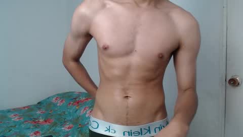 Snapshot of latinbunny7779 chatting on 12/19/24, 01:28 camilo online show from 12/19/24, 01:28